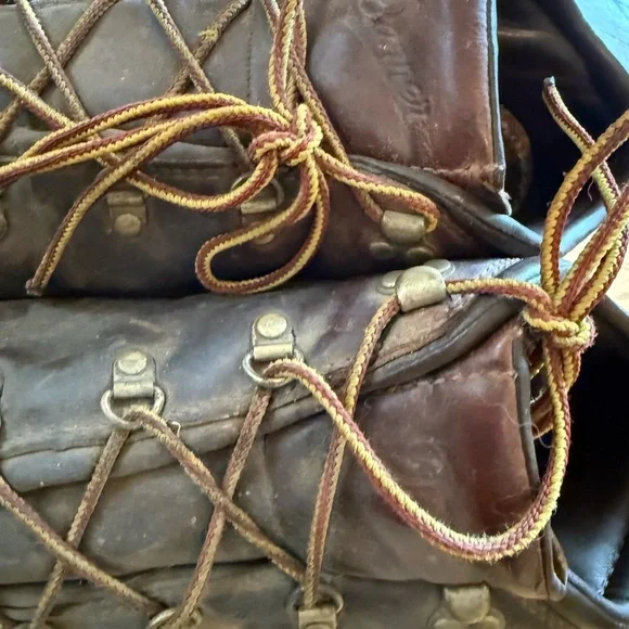 Danner Mountain Light Boots Vibram Lug Soles - Picture 5 of 6